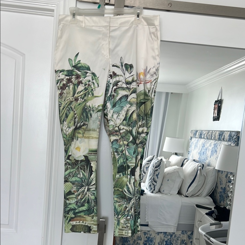 H&M Green and White Skinny pants with Tropical Print
